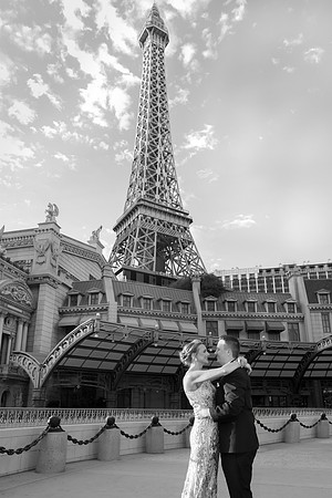 Paris Las Vegas Chauffeured Photo Shoot | Eiffel Tower