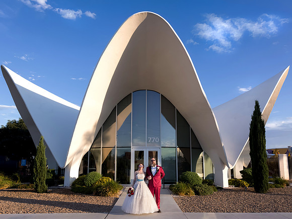 Neon Museum Wedding Photography | Las Vegas Boneyard Weddings