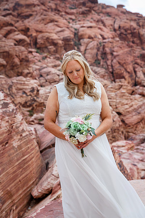 Red Rock Canyon Elopement & Wedding Photography | Las Vegas