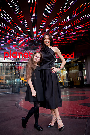 Las Vegas Strip Group Photo Shoots for Friends & Family | Glitter Lens Photography
