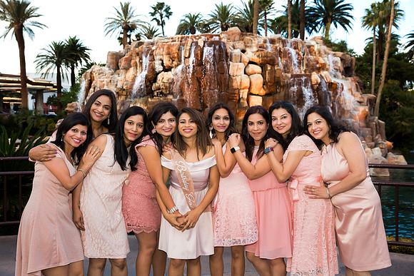 Las Vegas Strip Group Photo Shoots for Friends & Family | Glitter Lens Photography