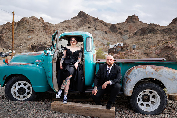 Nelson Ghost Town Photo Shoots | Couples, Families & Engagements | Nevada
