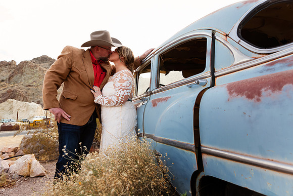 Nelson Ghost Town Photo Shoots | Couples, Families & Engagements | Nevada