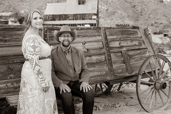 Nelson Ghost Town Photo Shoots | Couples, Families & Engagements | Nevada