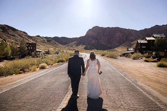 Nelson Ghost Town Photo Shoots | Couples, Families & Engagements | Nevada