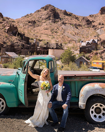 Nelson Ghost Town Photo Shoots | Couples, Families & Engagements | Nevada