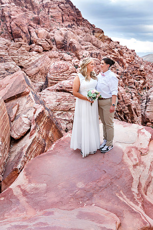 Red Rock Canyon Elopement & Wedding Photography | Las Vegas