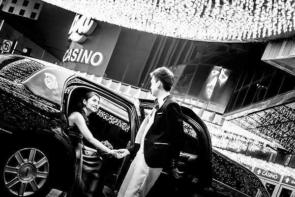 Welcome to Fabulous Las Vegas Sign Photo Shoot