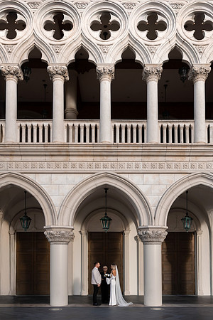 Venetian Archway Wedding, Elopement & Vow Renewal | Las Vegas Strip