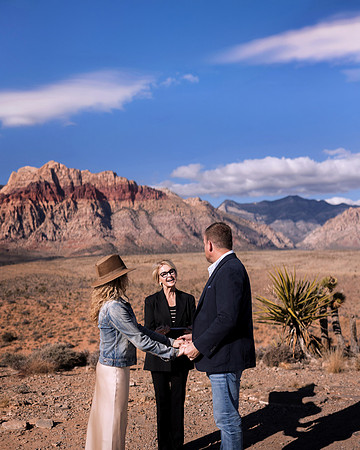Red Rock Canyon Elopement & Wedding Photography | Las Vegas