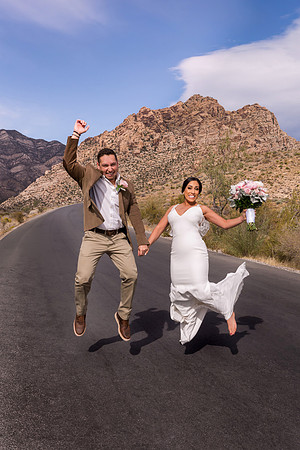 Red Rock Canyon Elopement & Wedding Photography | Las Vegas