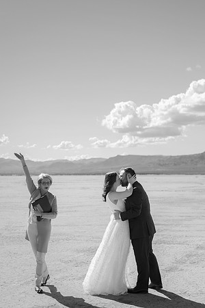 Dry Lake Bed & Desert Wedding, Elopement & Vow Renewal | Las Vegas