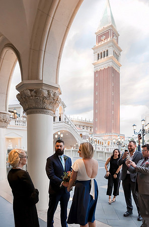 Venetian Archway Wedding, Elopement & Vow Renewal | Las Vegas Strip