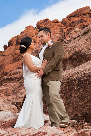 Red Rock Canyon Elopement & Wedding Photography | Las Vegas