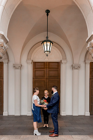 Venetian Archway Wedding, Elopement & Vow Renewal | Las Vegas Strip