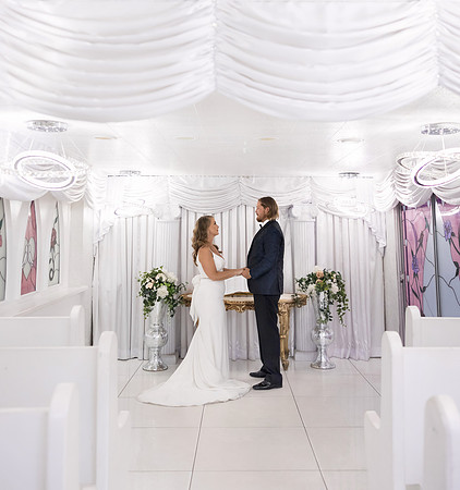 Little White Chapel Wedding & Vow Renewal Photography | Las Vegas