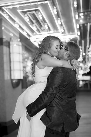 Little White Chapel Wedding & Vow Renewal Photography | Las Vegas