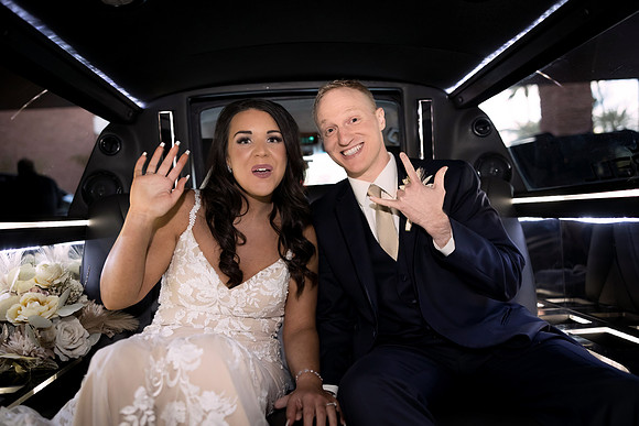 Red Rock Canyon Elopement & Wedding Photography | Las Vegas