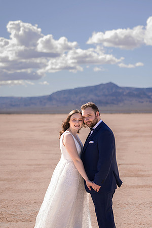 Dry Lake Bed & Desert Wedding, Elopement & Vow Renewal | Las Vegas