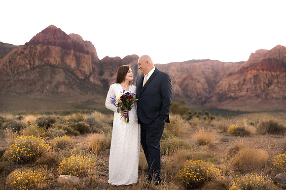Red Rock Canyon Elopement & Wedding Photography | Las Vegas