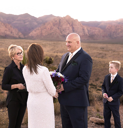 Red Rock Canyon Elopement & Wedding Photography | Las Vegas