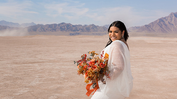 Dry Lake Bed & Desert Wedding, Elopement & Vow Renewal | Las Vegas