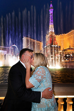 Proposal Photography | Las Vegas Strip Surprise Proposals