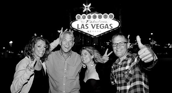 Welcome to Fabulous Las Vegas Sign Photo Shoot