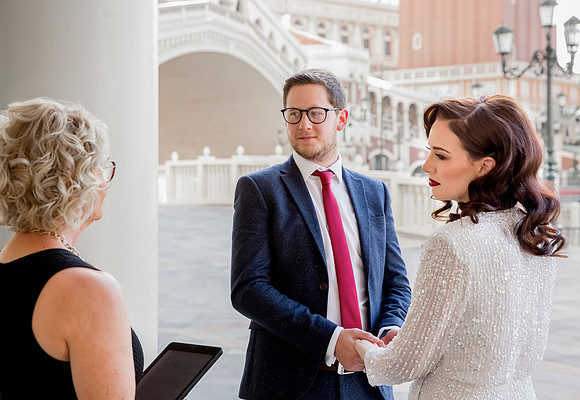 Venetian Archway Wedding, Elopement & Vow Renewal | Las Vegas Strip