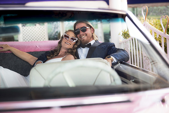 Little White Chapel Wedding & Vow Renewal Photography | Las Vegas