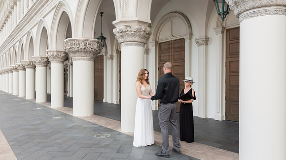 Venetian Archway Wedding, Elopement & Vow Renewal | Las Vegas Strip