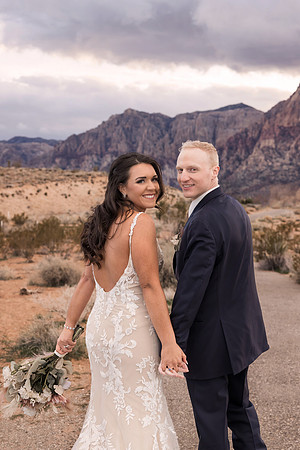 Red Rock Canyon Elopement & Wedding Photography | Las Vegas