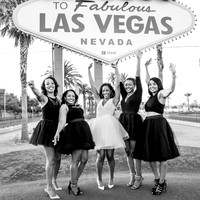 Las Vegas Sign Bachelorette & Birthday Photo Shoot