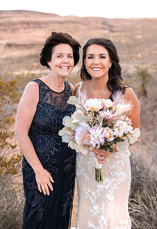 Red Rock Canyon Elopement & Wedding Photography | Las Vegas