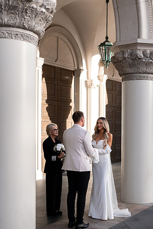 Venetian Archway Wedding, Elopement & Vow Renewal | Las Vegas Strip