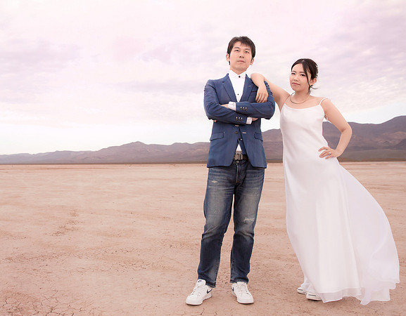 Dry Lake Bed & Desert Wedding, Elopement & Vow Renewal | Las Vegas