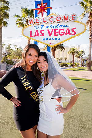 Welcome to Fabulous Las Vegas Sign Photo Shoot
