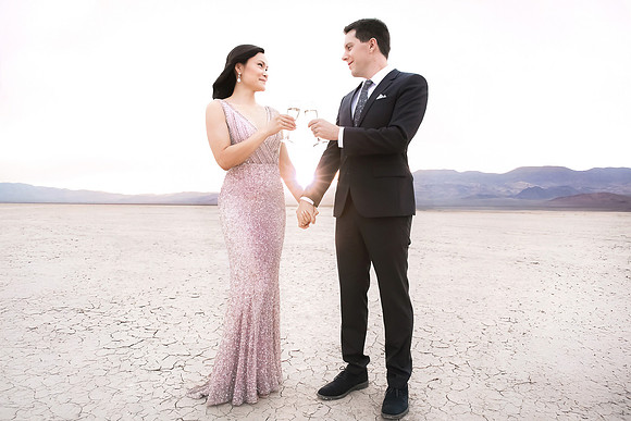 Dry Lake Bed & Desert Wedding, Elopement & Vow Renewal | Las Vegas