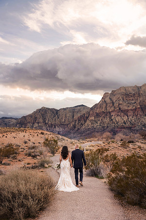 Red Rock Canyon Elopement & Wedding Photography | Las Vegas