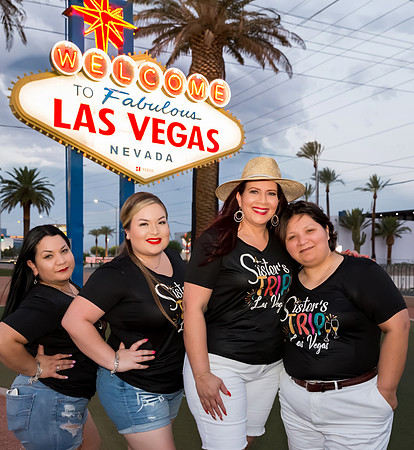 Welcome to Fabulous Las Vegas Sign Photo Shoot