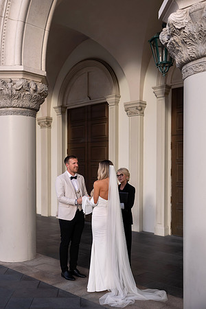 Venetian Archway Wedding, Elopement & Vow Renewal | Las Vegas Strip