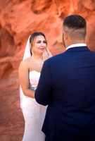 Valley of Fire Photo Shoots | Couples, Families, Seniors & Weddings