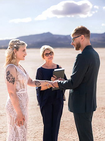Dry Lake Bed & Desert Wedding, Elopement & Vow Renewal | Las Vegas