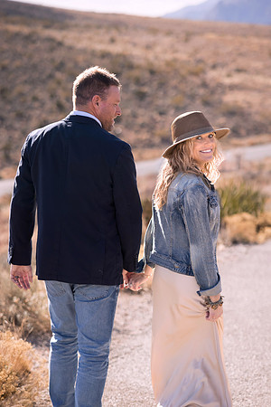 Red Rock Canyon Elopement & Wedding Photography | Las Vegas