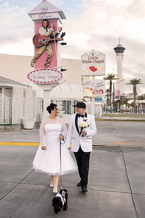 Tunnel of Love Wedding & Vow Renewal Photography | Las Vegas