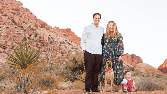 Calico Basin Photo Shoots & Weddings | Red Rock Canyon, Las Vegas