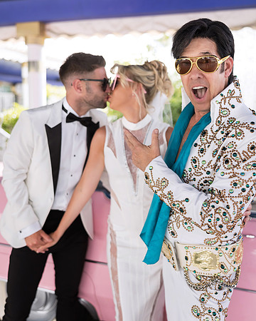Tunnel of Love Wedding & Vow Renewal Photography | Las Vegas