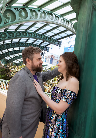 Las Vegas Anniversary Photo Shoots | Romantic Couple Photography