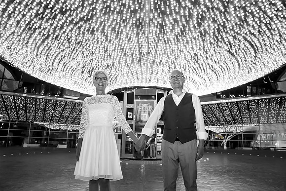 Las Vegas Anniversary Photo Shoots | Romantic Couple Photography