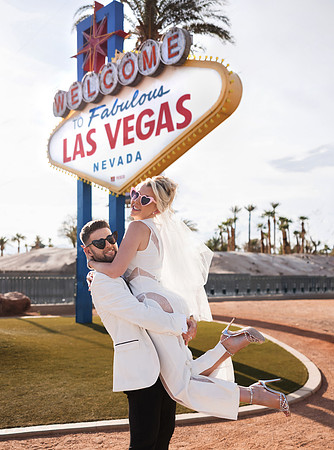 Tunnel of Love Wedding & Vow Renewal Photography | Las Vegas